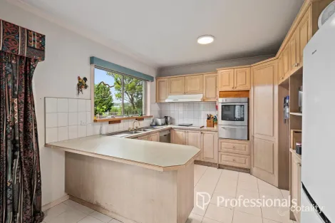 Property photo of 539 Queens Road Seville VIC 3139