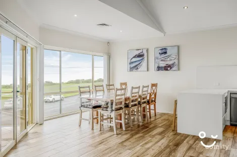 Property photo of 20 Beach Drive Woonona NSW 2517