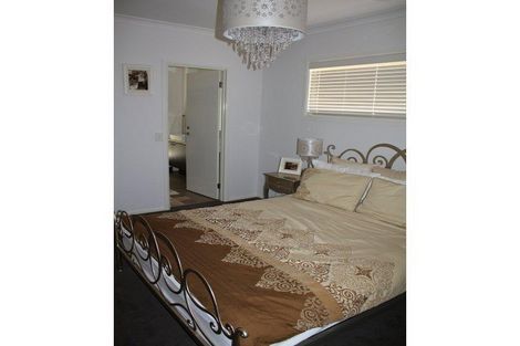 Property photo of 6 Daydream Drive Point Cook VIC 3030