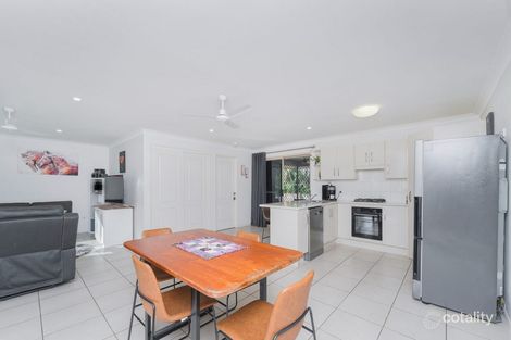 Property photo of 17 Tippett Crescent Gracemere QLD 4702