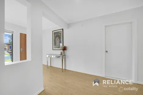 Property photo of 4 Barramunga Street Tarneit VIC 3029