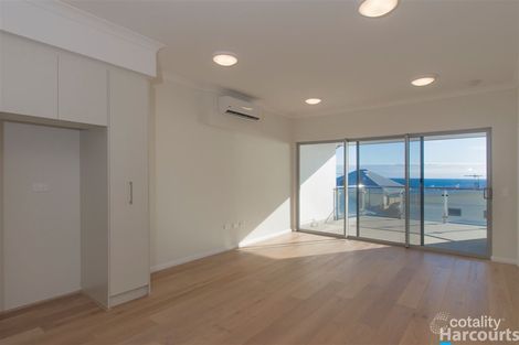 Property photo of 16/17 Royal James Court Quinns Rocks WA 6030