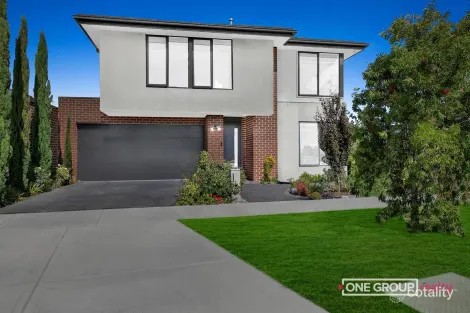 2 PINFOLD RD, WOLLERT, VIC 3750