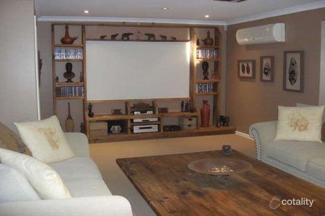 Property photo of 1 Robinia Court Woodvale WA 6026