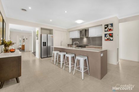 Property photo of 39 Honeyeater Way Pakenham VIC 3810