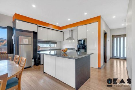 Property photo of 112 Fongeo Drive Point Cook VIC 3030