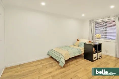 Property photo of 19 Orpheus Street Robertson QLD 4109
