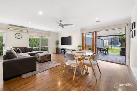 Property photo of 18 Snowgum Close Rowville VIC 3178