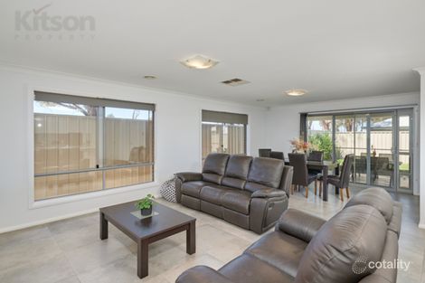 Property photo of 1/20 St Pauls Place Gobbagombalin NSW 2650