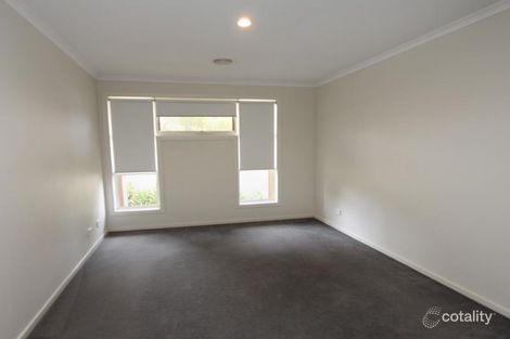 Property photo of 12 Olivia Rise Tarneit VIC 3029