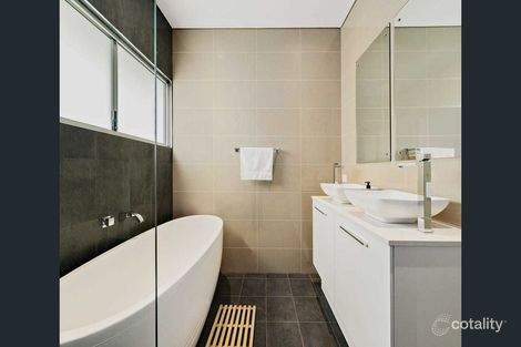 Property photo of 5 Wanstead Grove Cameron Park NSW 2285