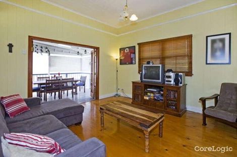 Property photo of 24 Knowsley Street Stones Corner QLD 4120