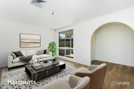 Property photo of 8 Hassett Place St Clair NSW 2759