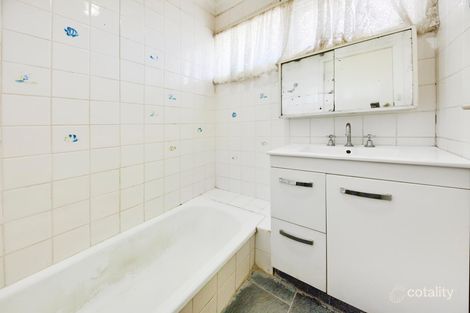 Property photo of 33 Morgan Way Girrawheen WA 6064