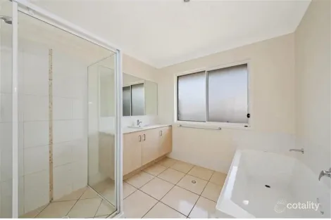 Property photo of 1 Phoebe Way Gleneagle QLD 4285