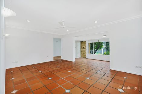 Property photo of 140 Bamboo Avenue Benowa QLD 4217