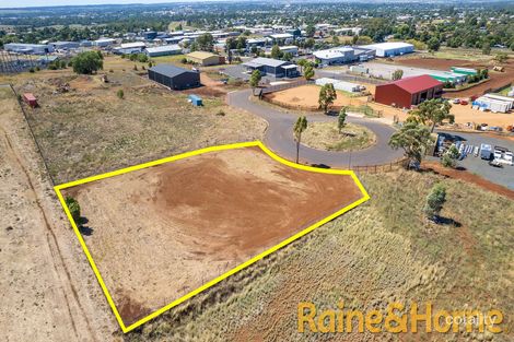 11 Moon Cl, Dubbo, NSW 2830