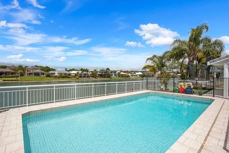 Property photo of 10 Villa Court Broadbeach Waters QLD 4218