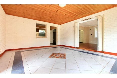 Property photo of 20 Windang Road Primbee NSW 2502