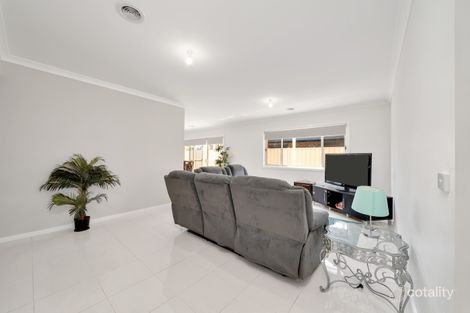 Property photo of 30 Wakefields Drive Brookfield VIC 3338