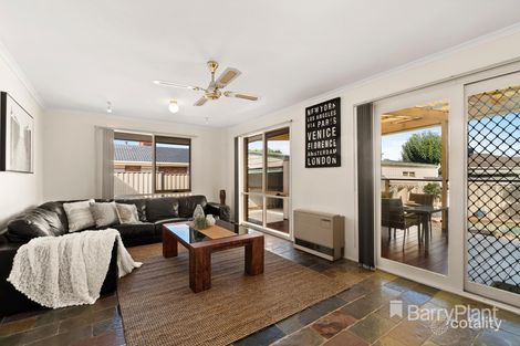 Property photo of 10 Borrowdale Court Mill Park VIC 3082