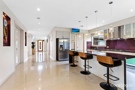 Property photo of 30 Otago Loop Caroline Springs VIC 3023