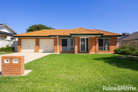 Property photo of 38 Paldi Crescent Glenfield Park NSW 2650