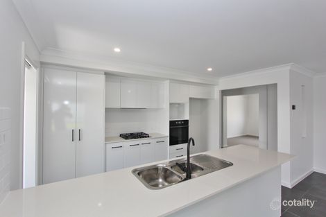 Property photo of 5 Ganges Court Dunbogan NSW 2443