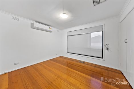 Property photo of 17 Cromwell Road Kings Park VIC 3021