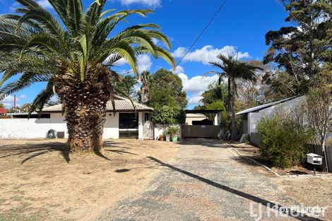 Property photo of 6 Kingia Place Pinjarra WA 6208