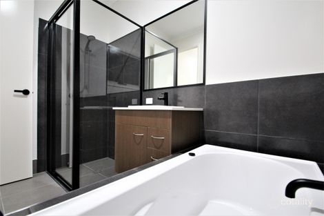 29 Falkirk Way, Spring Mountain, QLD 4300