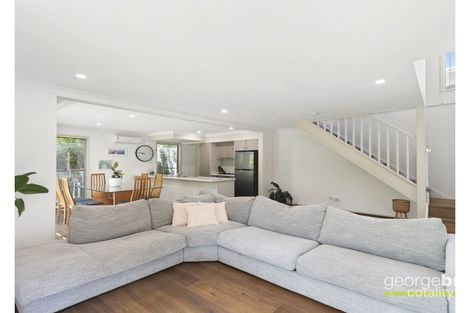 Property photo of 1/24-26 Pemell Street Wyoming NSW 2250