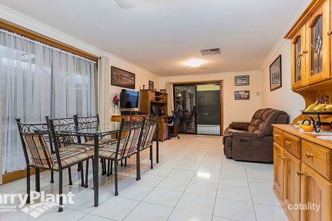 Property photo of 6 McAree Court Altona Meadows VIC 3028