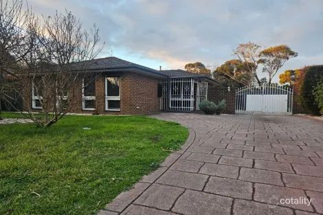 Property photo of 3 Mitford Crescent Craigieburn VIC 3064
