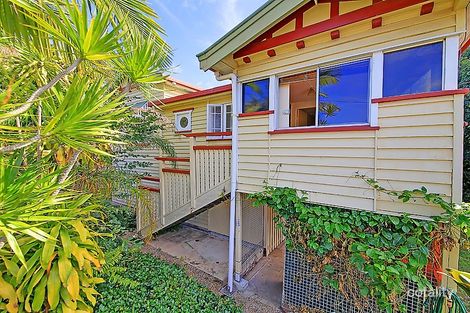 Property photo of 17 Violet Street Wynnum QLD 4178