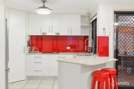 Property photo of 13/1-5 Studio Drive Pacific Pines QLD 4211