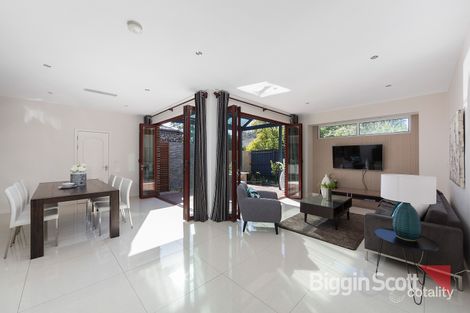 Property photo of 2/34 Westerfield Drive Notting Hill VIC 3168