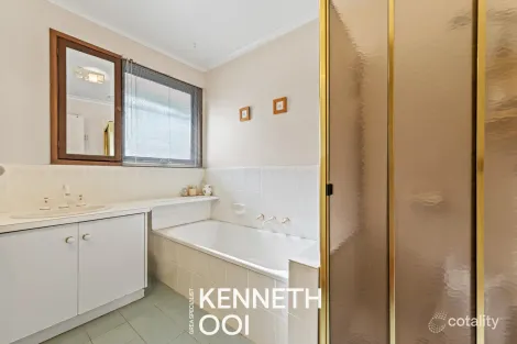 Property photo of 14 Donbirn Way Vermont South VIC 3133
