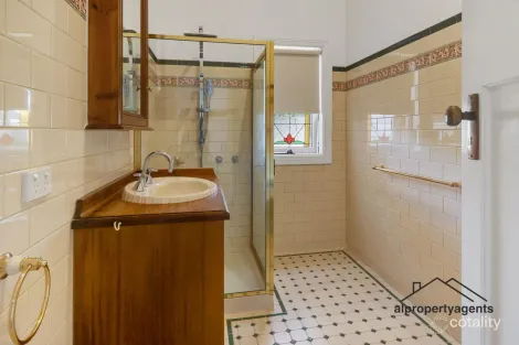 Property photo of 1 Duff Street Horsham VIC 3400