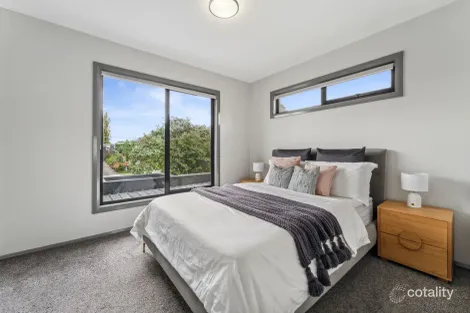 Property photo of 2/2 Borrie Street Reservoir VIC 3073