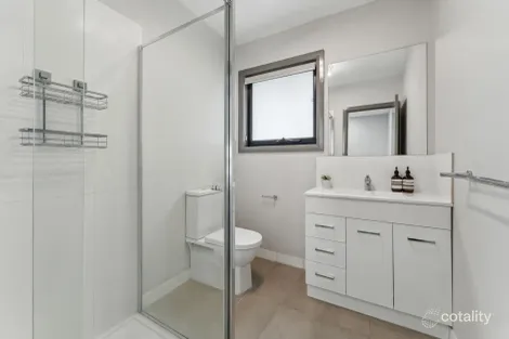 Property photo of 2/2 Borrie Street Reservoir VIC 3073