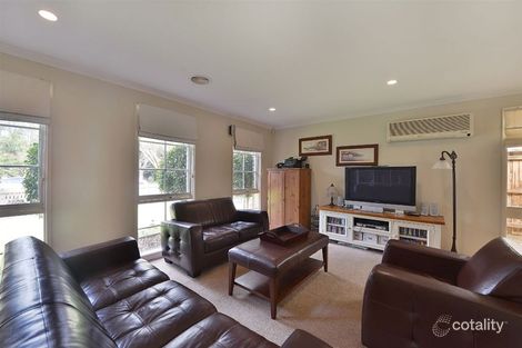 Property photo of 25 Downs Road Seaford VIC 3198
