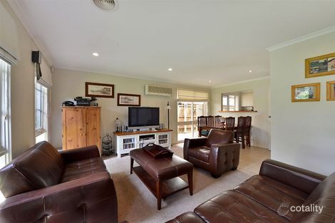 Property photo of 25 Downs Road Seaford VIC 3198