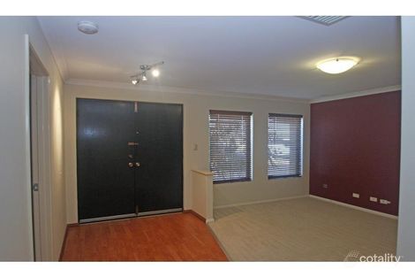 Property photo of 18 The Lakes Boulevard Jandakot WA 6164