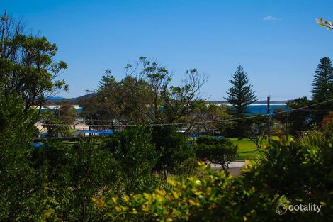 12 May St, Crescent Head, NSW 2440