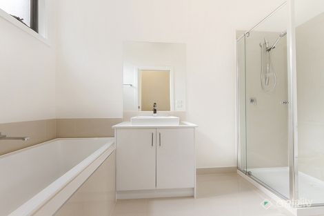 Property photo of 8 Mountbatten Way Sydenham VIC 3037