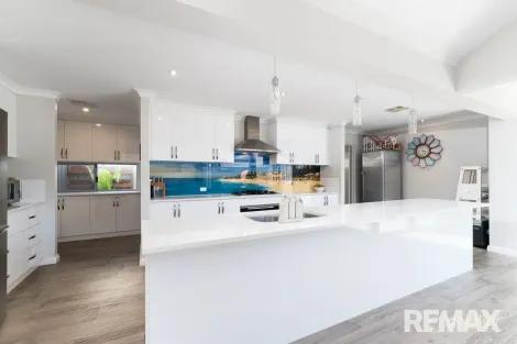8 Bristlebird Cct, Alkimos, WA 6038