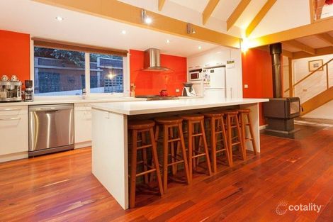 Property photo of 17 Banool Crescent Mount Eliza VIC 3930