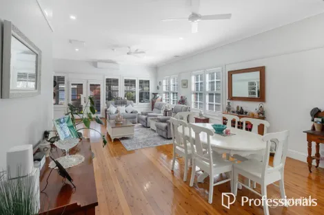 Property photo of 40 Collins Street Turvey Park NSW 2650
