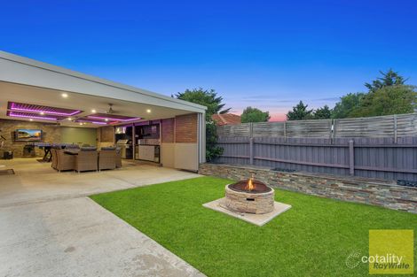 Property photo of 6 Gould Walk Truganina VIC 3029